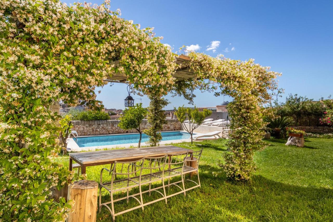 Villa Rosaria Rooms 노토 외부 사진