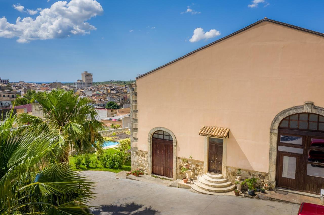 Villa Rosaria Rooms 노토 외부 사진