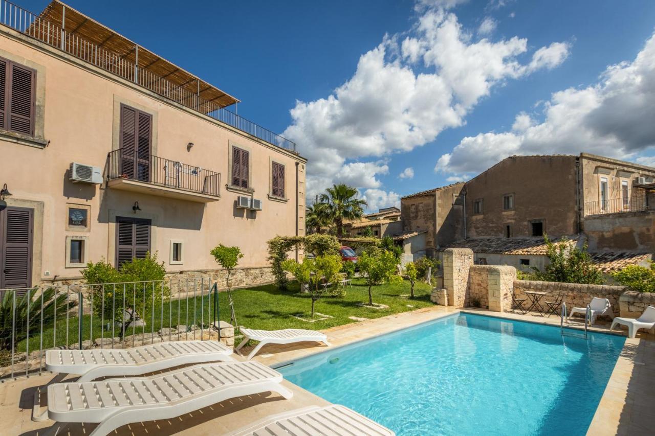 Villa Rosaria Rooms 노토 외부 사진