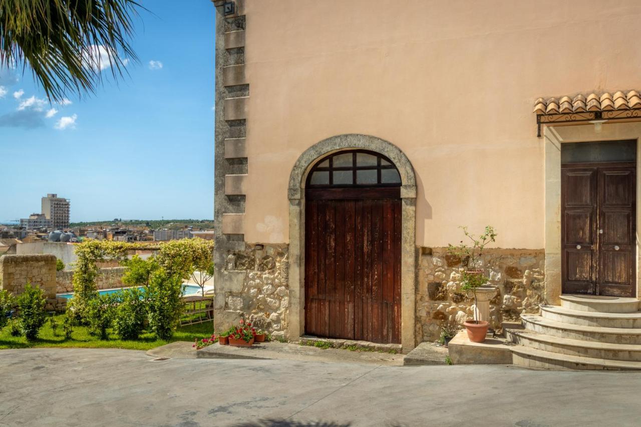 Villa Rosaria Rooms 노토 외부 사진